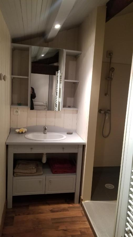 Chambres dans un lieu calme et champêtre Gourgé Exterior foto