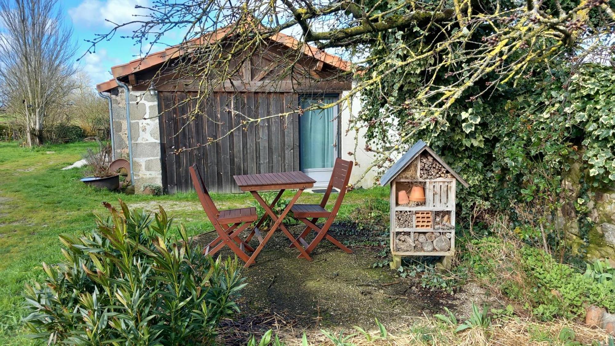 Chambres dans un lieu calme et champêtre Gourgé Exterior foto