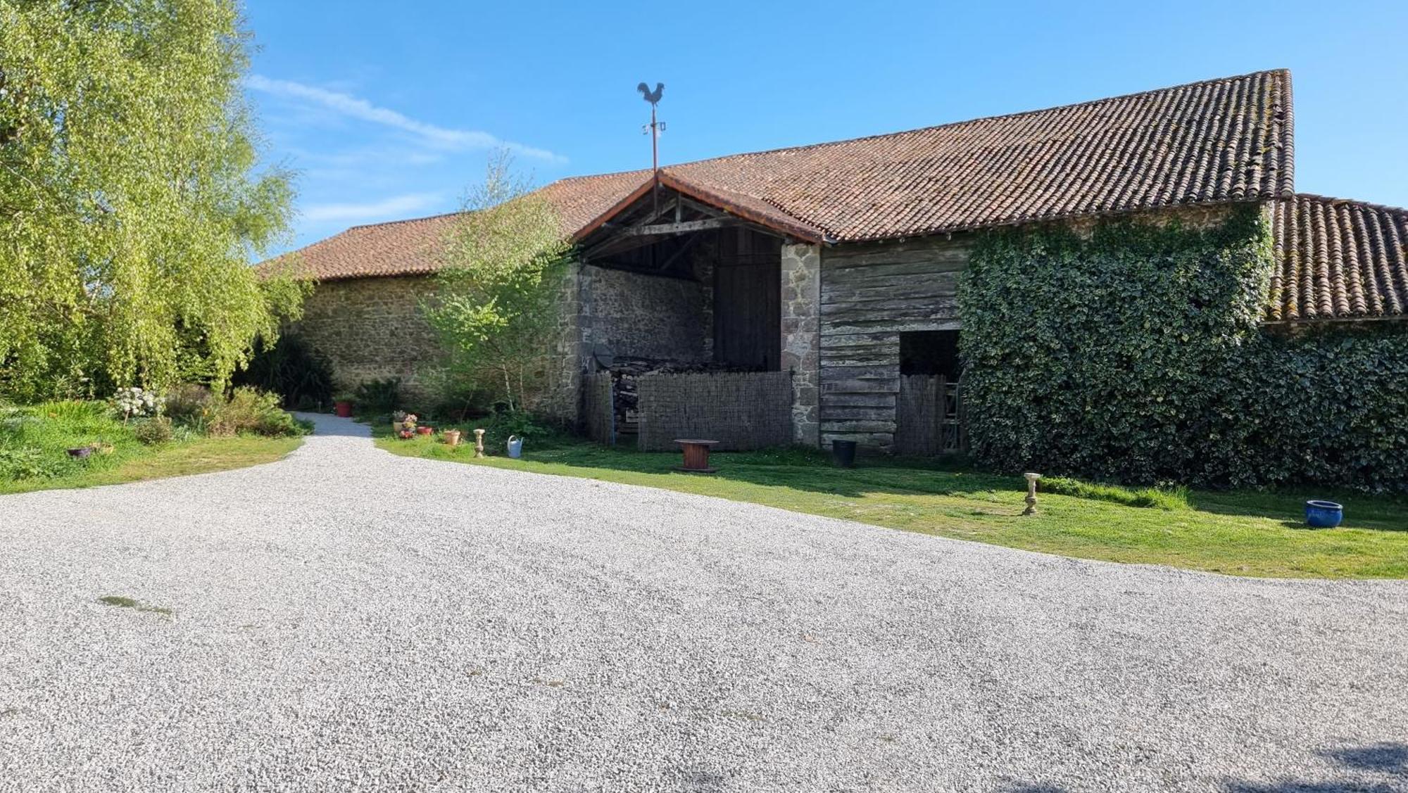 Chambres dans un lieu calme et champêtre Gourgé Exterior foto